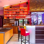 Fh Confort Hotel Orleans Co\'Met